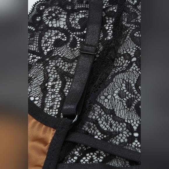 Elegant Bronze Lace Trim Nightgown - Picture 10 of 14